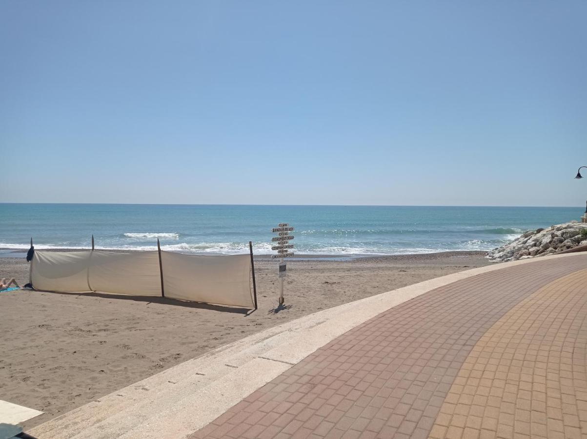 Apartamento La Roca Chica Torremolinos Exterior foto